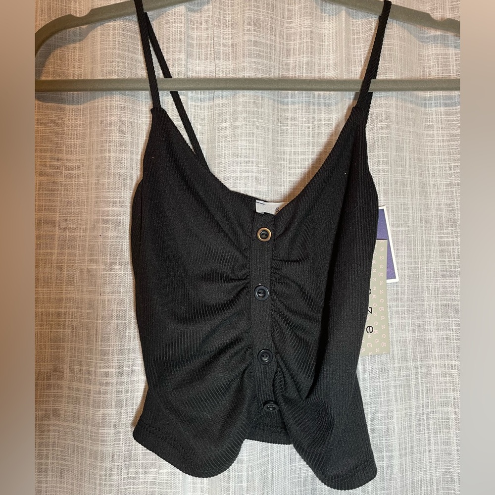 Brand New cropped tank